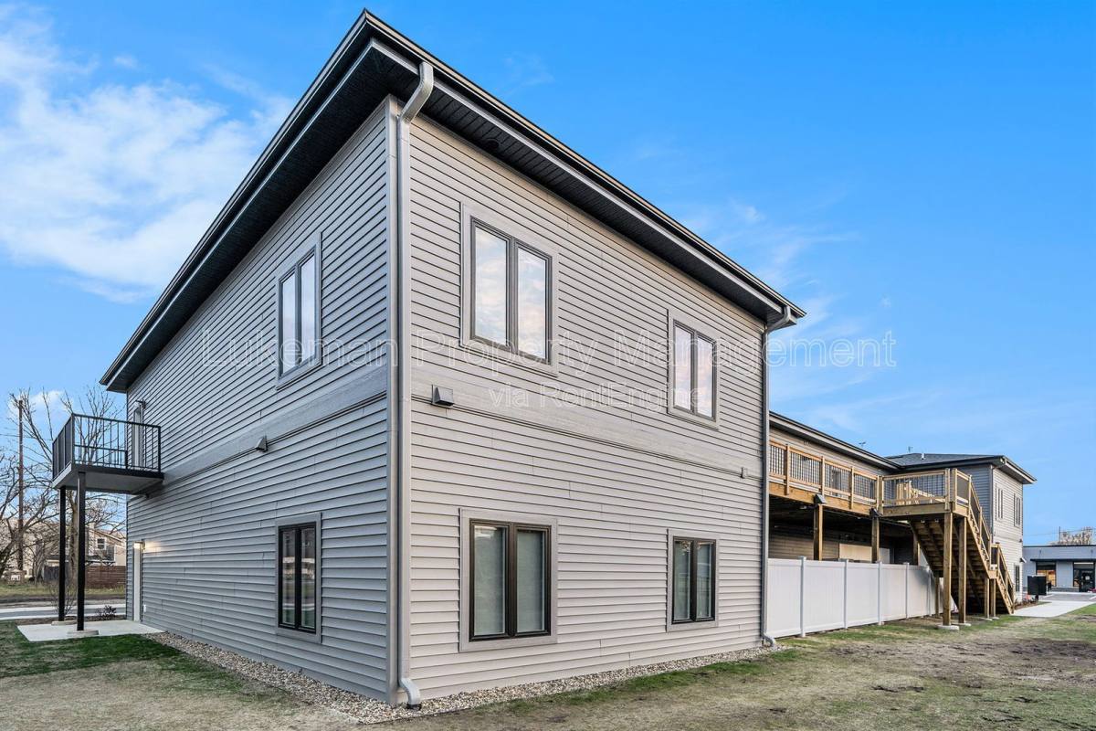 Apartment for rent at 815 N Pitcher St #8, Kalamazoo, MI 49007