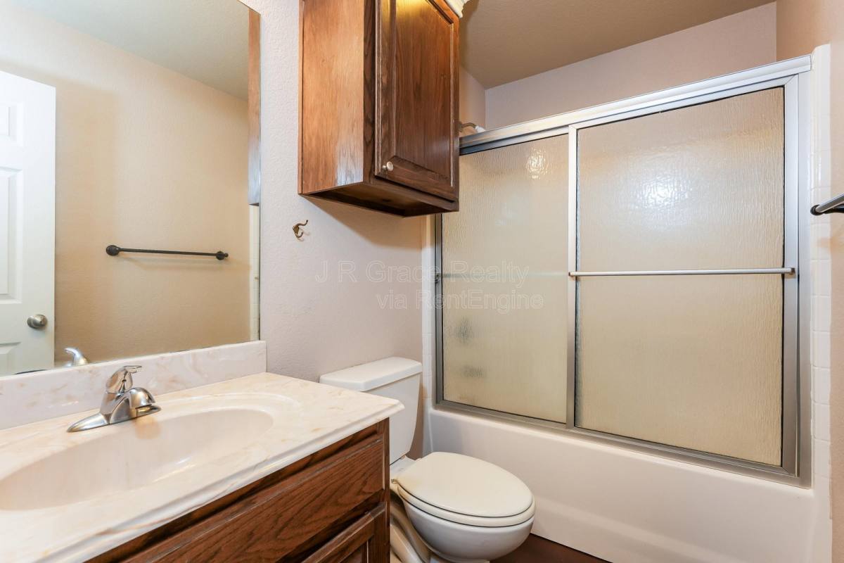 Apartment for rent at 764 Rocky Ridge Flatts, Gainesville, TX 76240