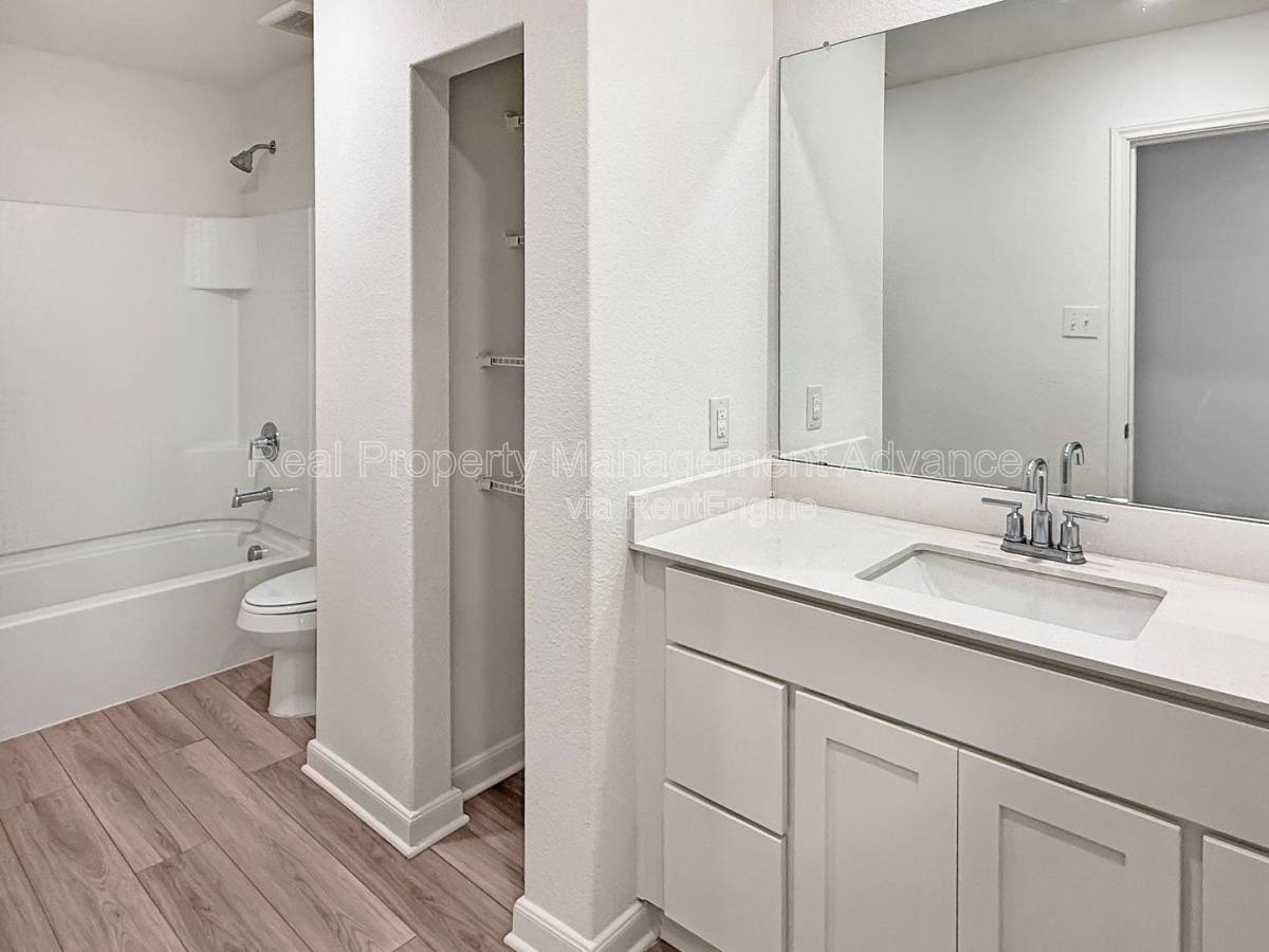 Townhouse for rent at 303 Stone Court, Princeton, TX 75407