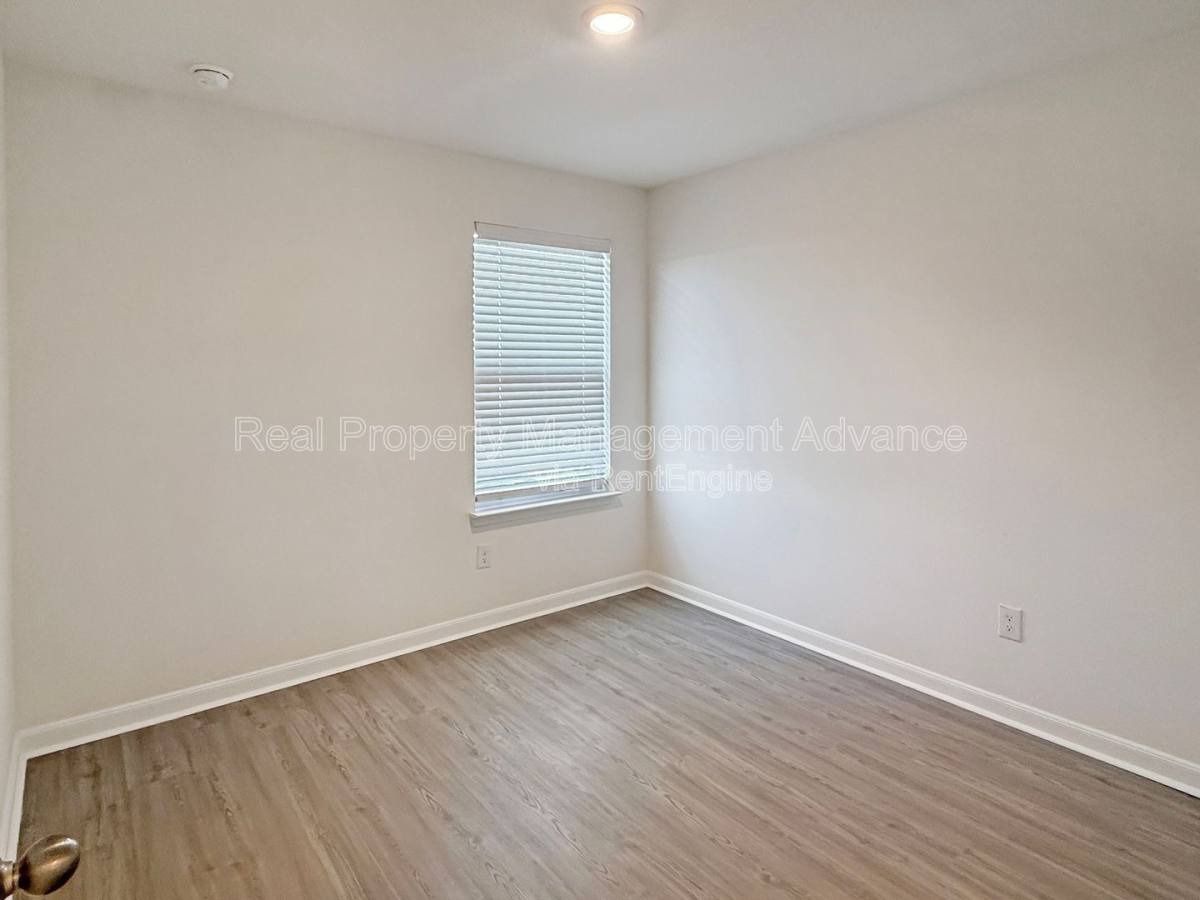 Townhouse for rent at 303 Stone Court, Princeton, TX 75407