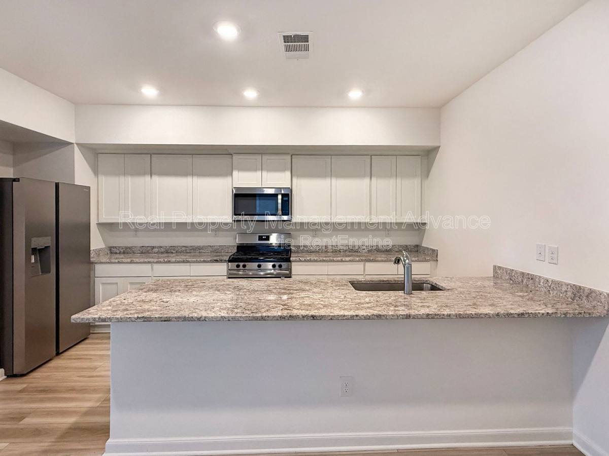 Townhouse for rent at 303 Stone Court, Princeton, TX 75407
