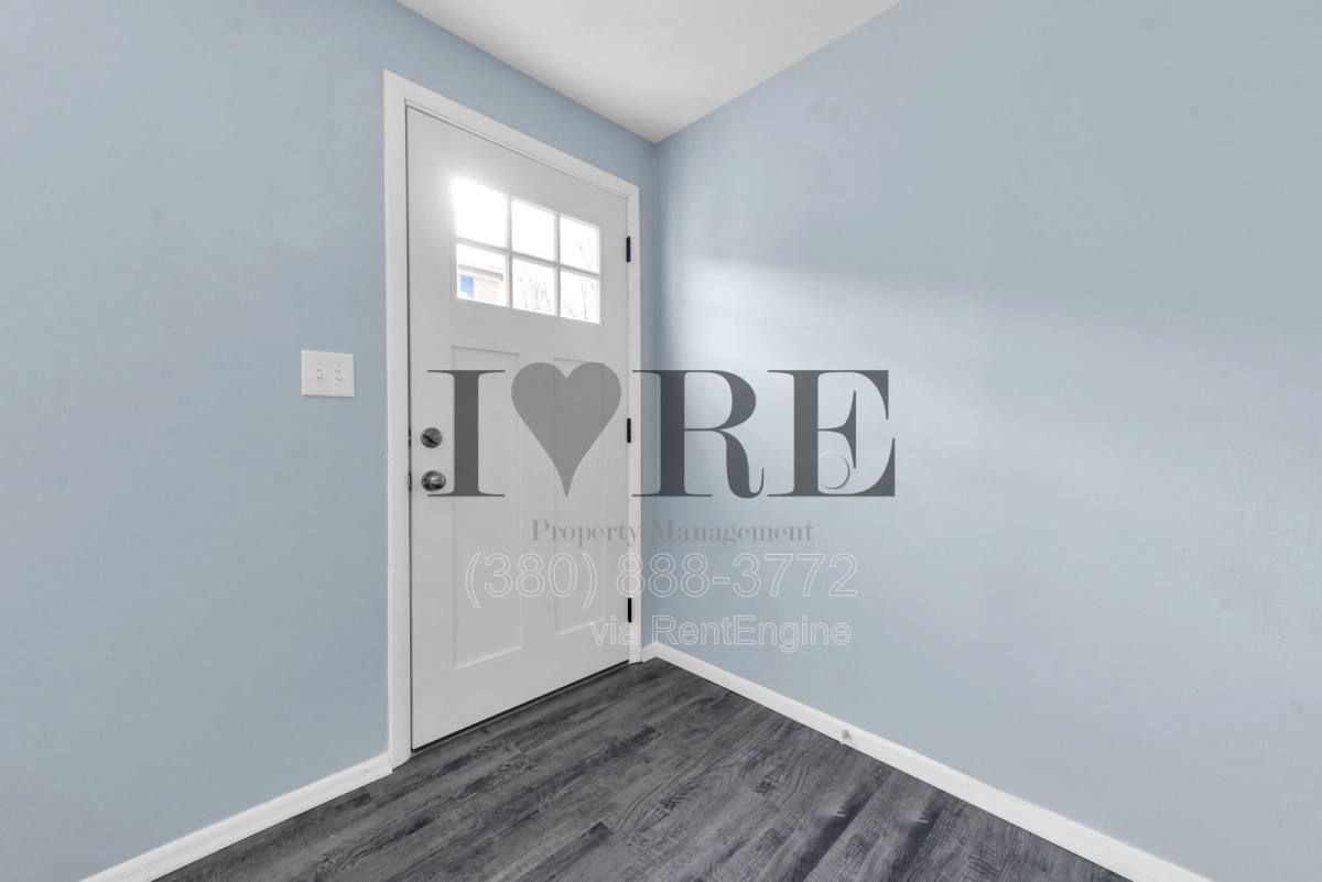 Apartment for rent at 870 N Meadows Court #F, Columbus, OH 43229