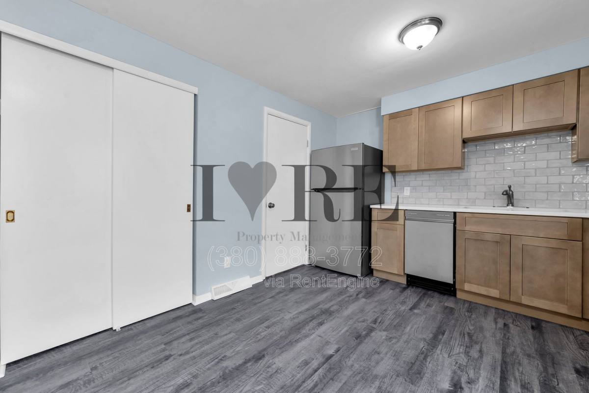 Apartment for rent at 870 N Meadows Court #F, Columbus, OH 43229