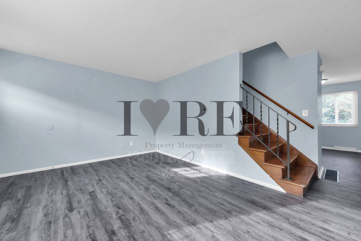 Apartment for rent at 870 N Meadows Court #F, Columbus, OH 43229
