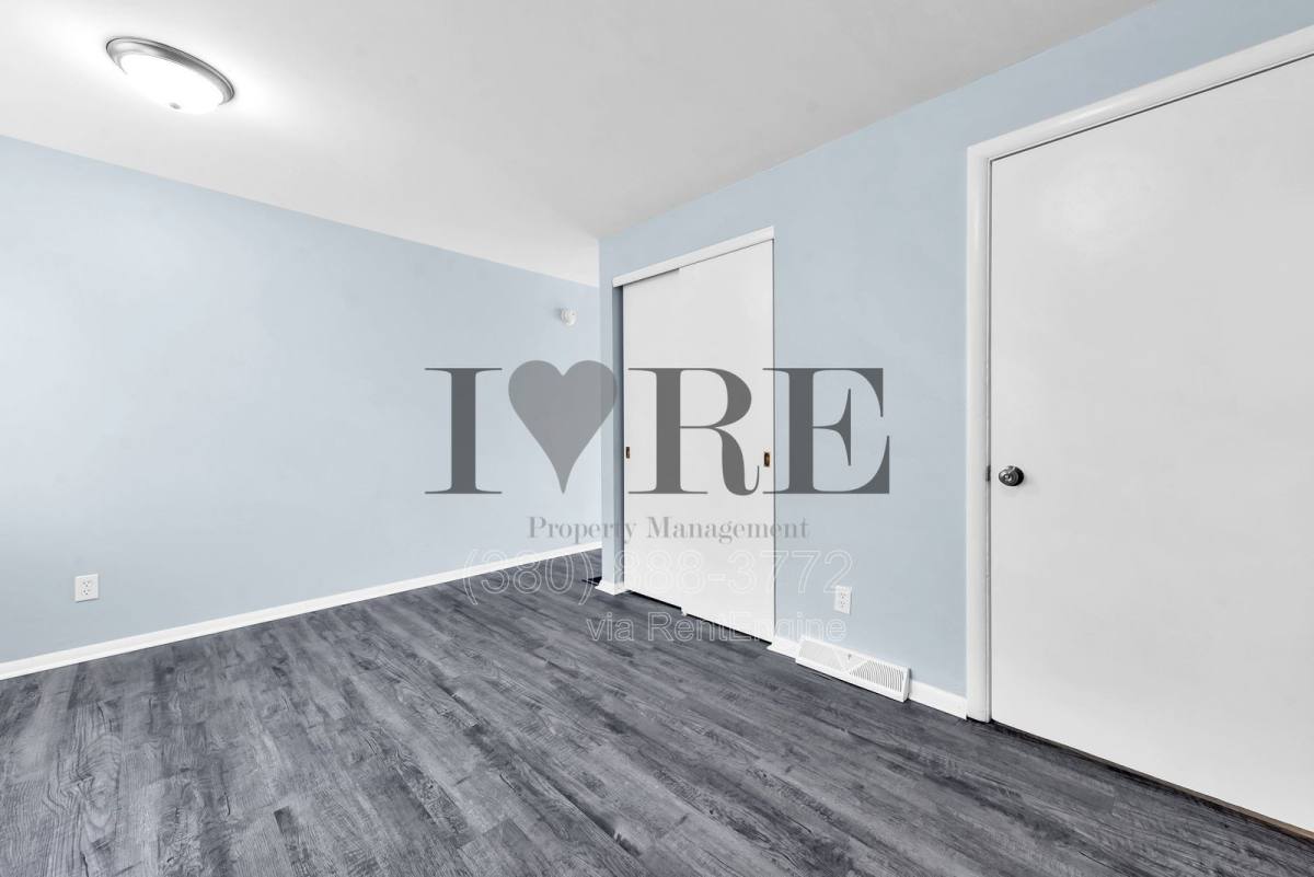 Apartment for rent at 870 N Meadows Court #F, Columbus, OH 43229