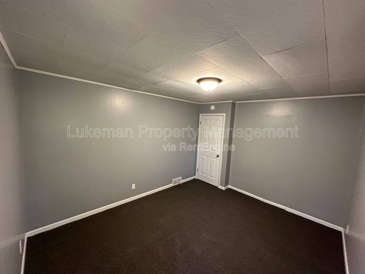 Apartment for rent at 714 Village St #2, Kalamazoo, MI 49008