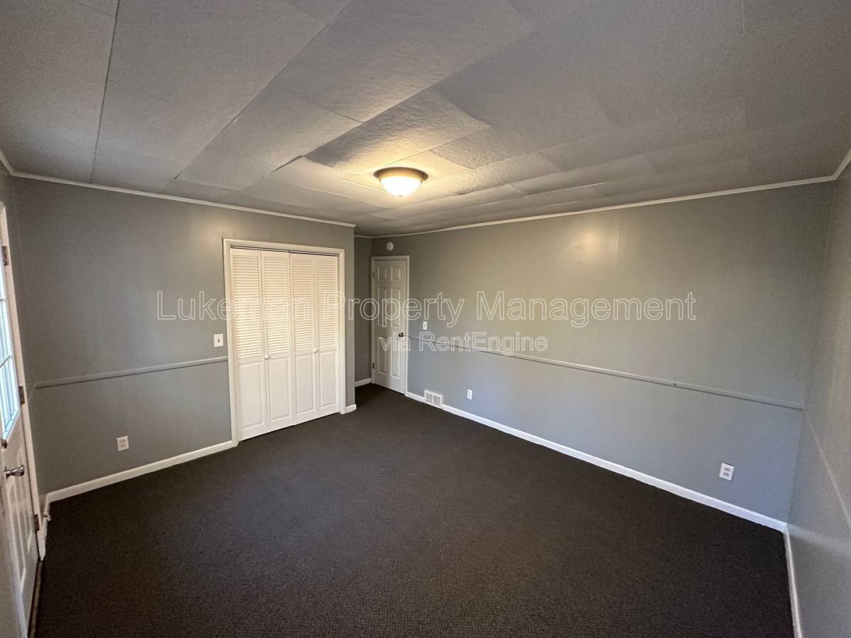 Apartment for rent at 714 Village St #2, Kalamazoo, MI 49008