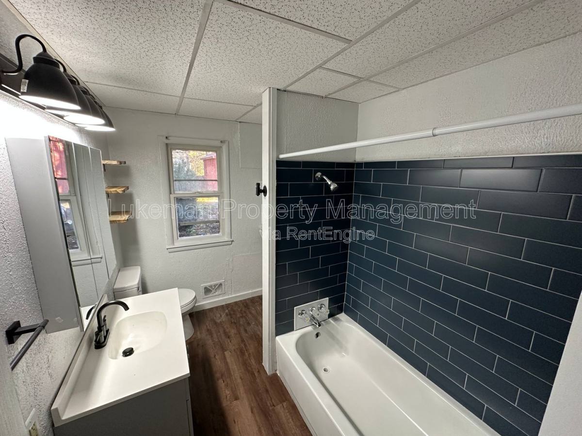 Apartment for rent at 714 Village St #2, Kalamazoo, MI 49008