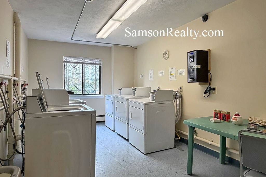 Apartment for rent at 756 Quaker Lane #210, East Greenwich, RI 02818