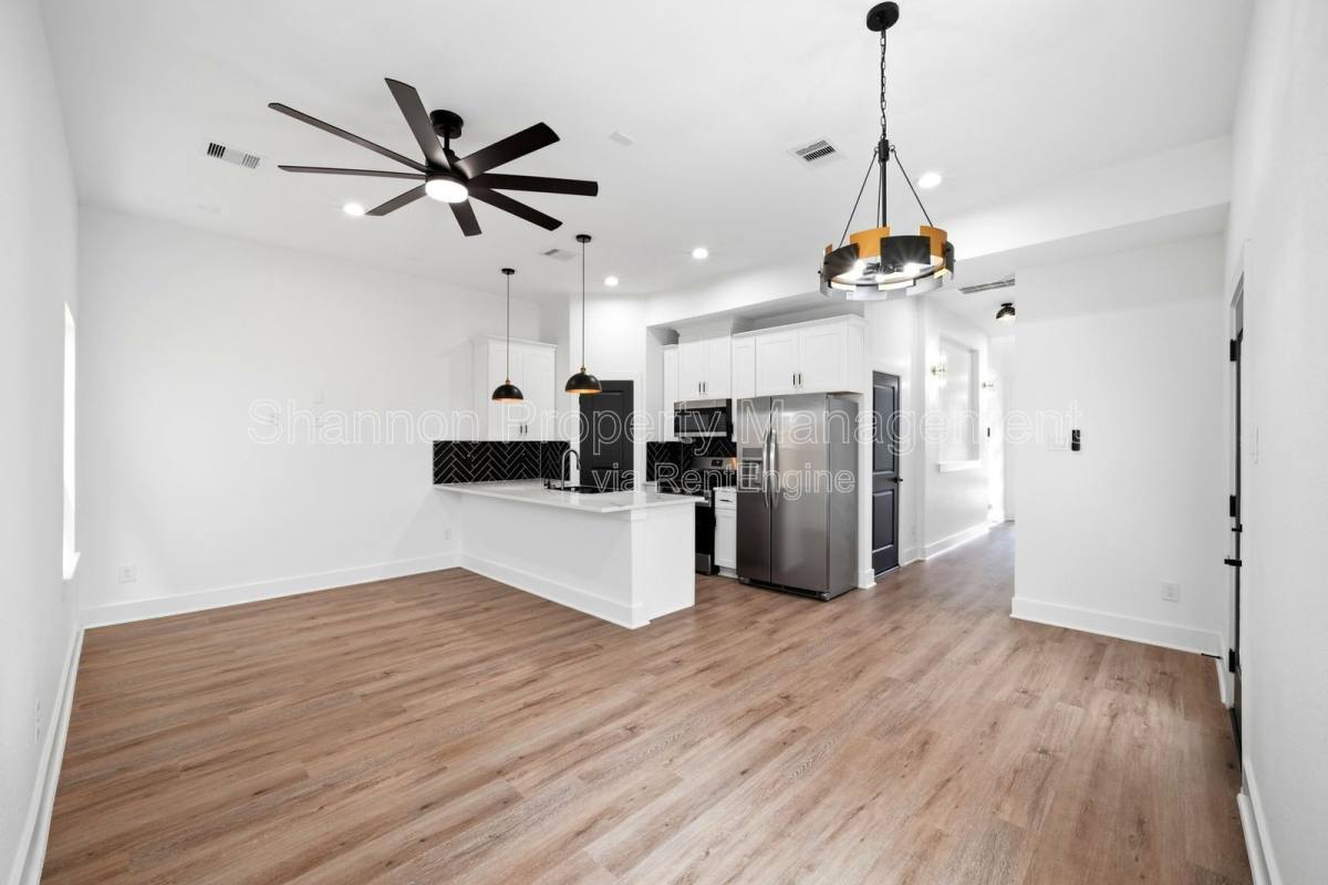 Apartment for rent at 2107 Esther Dr #A, Houston, TX 77088