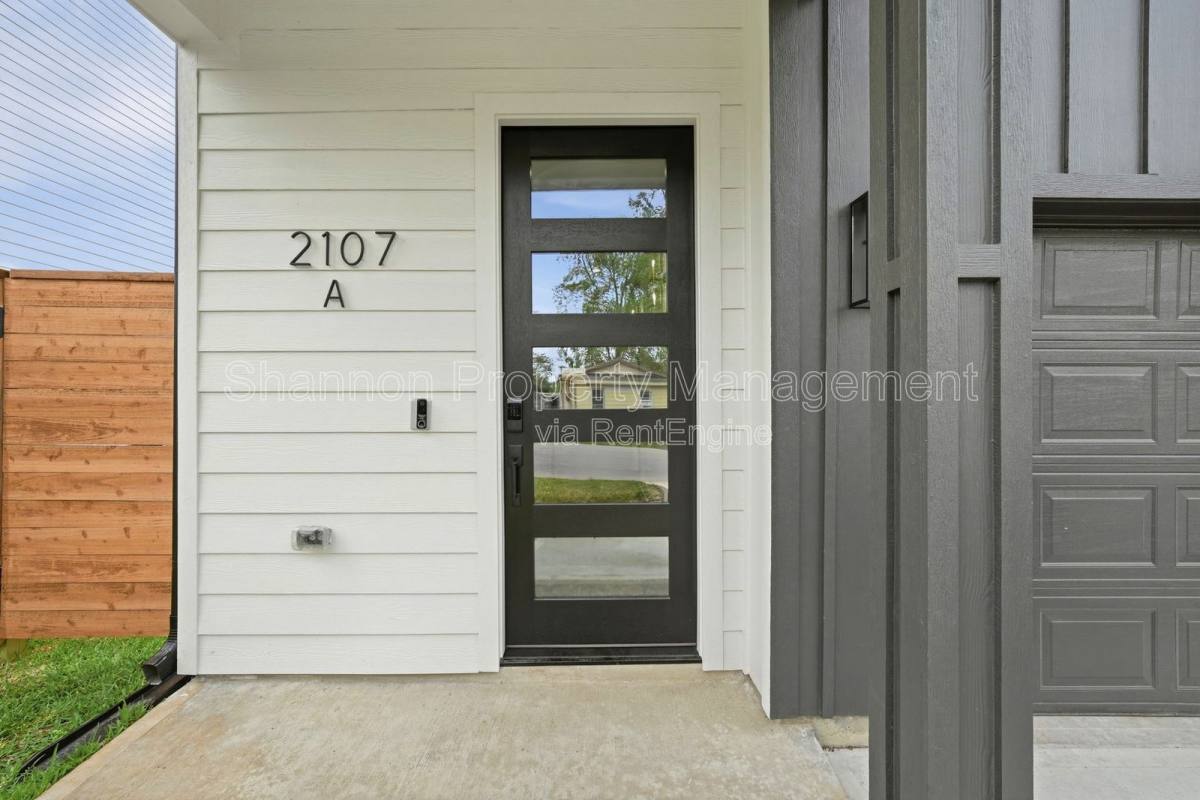 Apartment for rent at 2107 Esther Dr #A, Houston, TX 77088