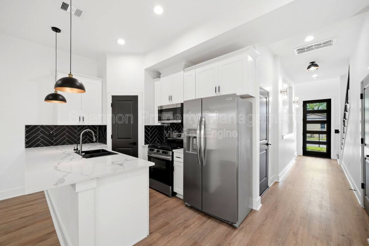 Apartment for rent at 2107 Esther Dr #A, Houston, TX 77088
