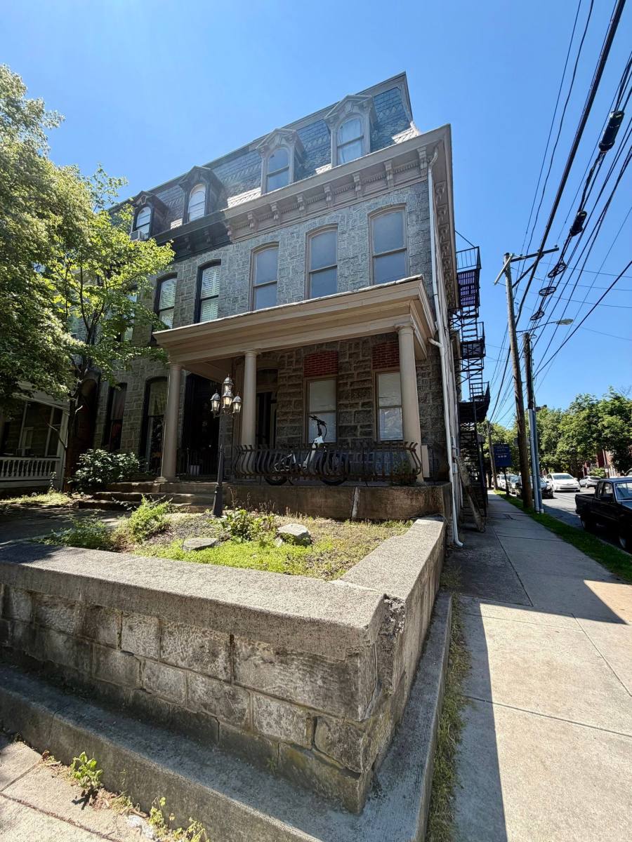 Apartment for rent at 446 N Duke #2F, Lancaster, PA 17602