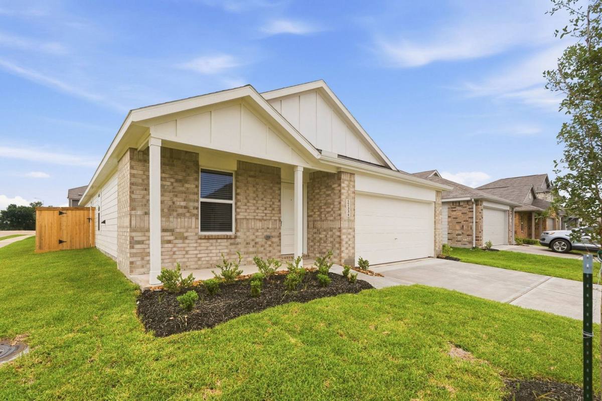House for rent at 17334 Glacier Forest, Crosby, TX 77532