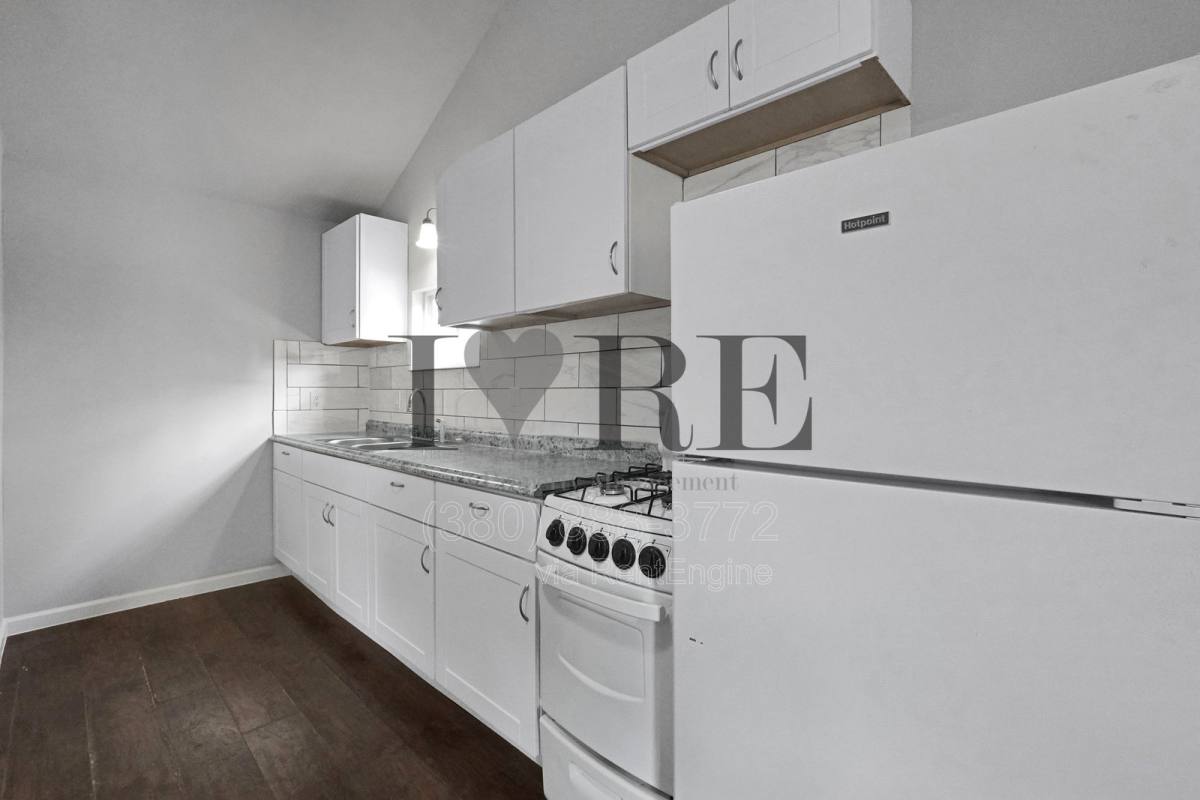 Apartment for rent at 1555 Myrtle Ave, Columbus, OH 43211