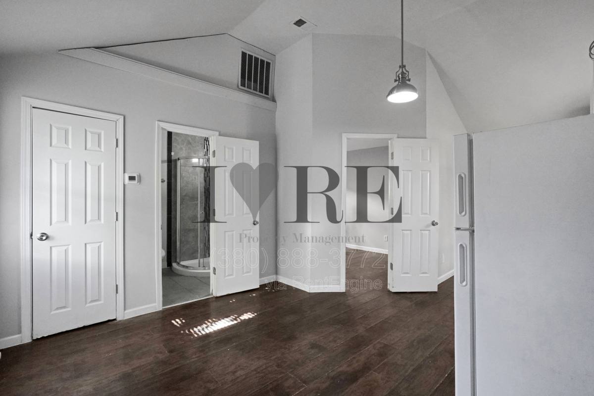 Apartment for rent at 1555 Myrtle Ave, Columbus, OH 43211