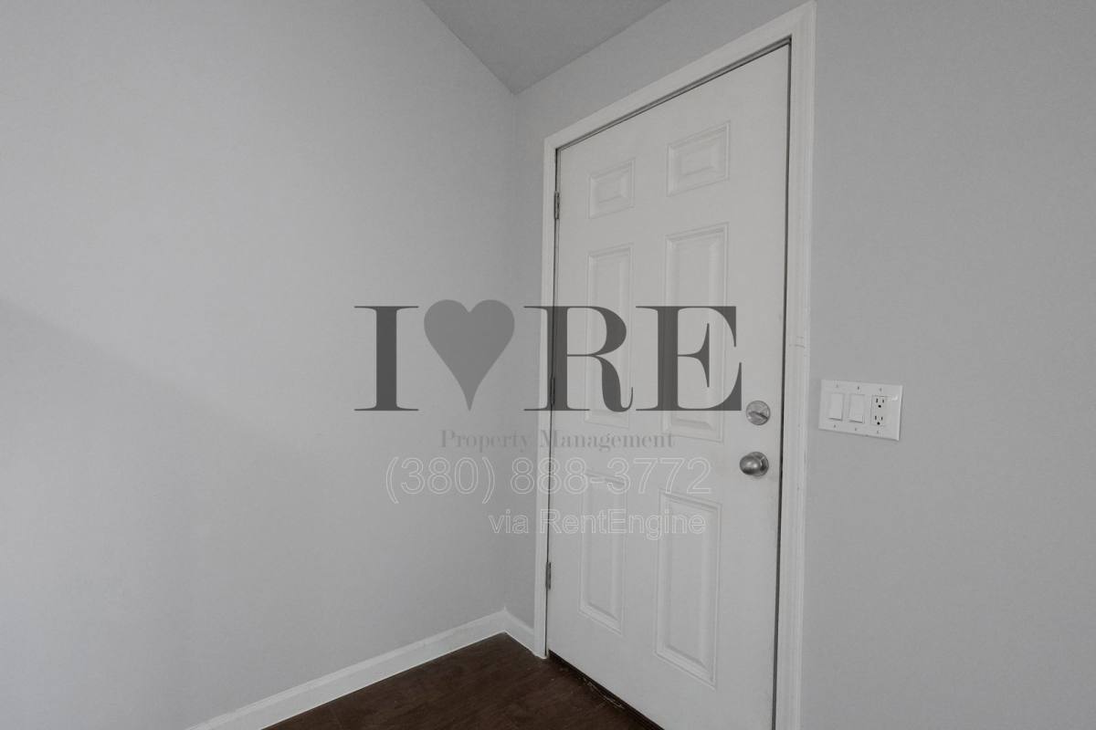 Apartment for rent at 1555 Myrtle Ave, Columbus, OH 43211