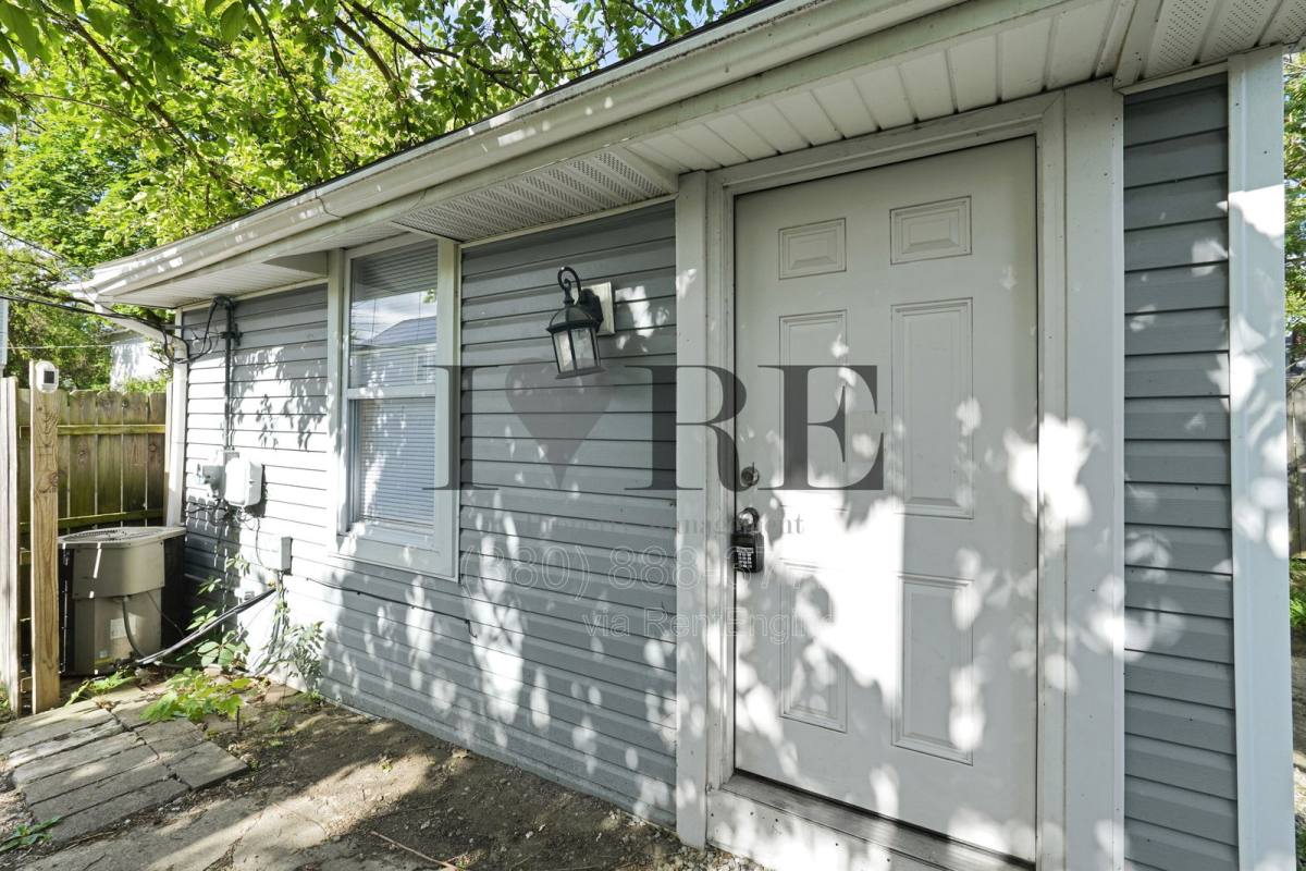 Apartment for rent at 1555 Myrtle Ave, Columbus, OH 43211