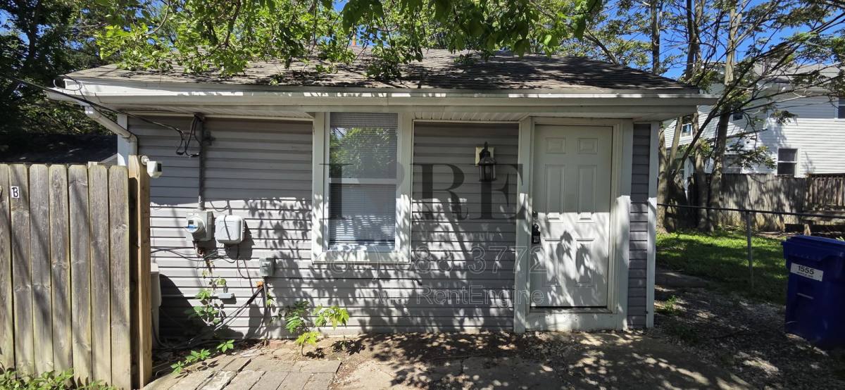 Apartment for rent at 1555 Myrtle Ave, Columbus, OH 43211