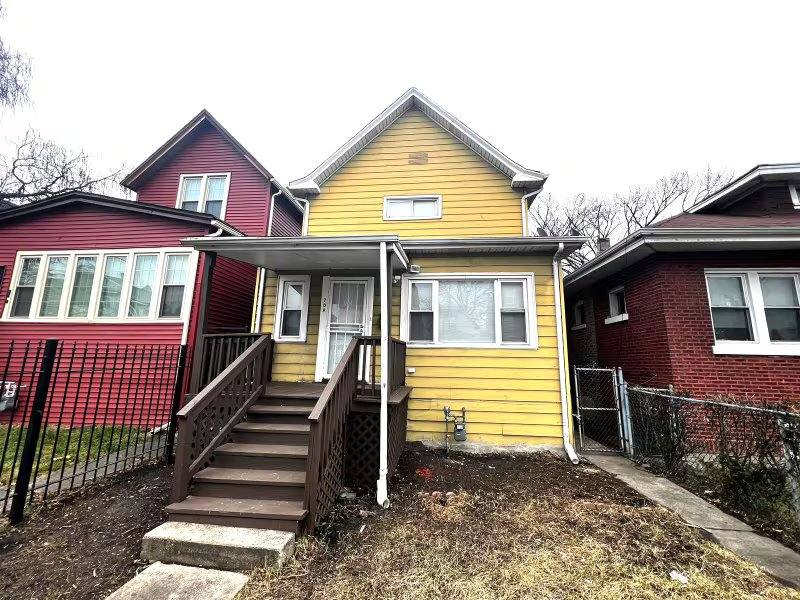 House for rent at 709 N Laramie Ave, Chicago, IL 60644