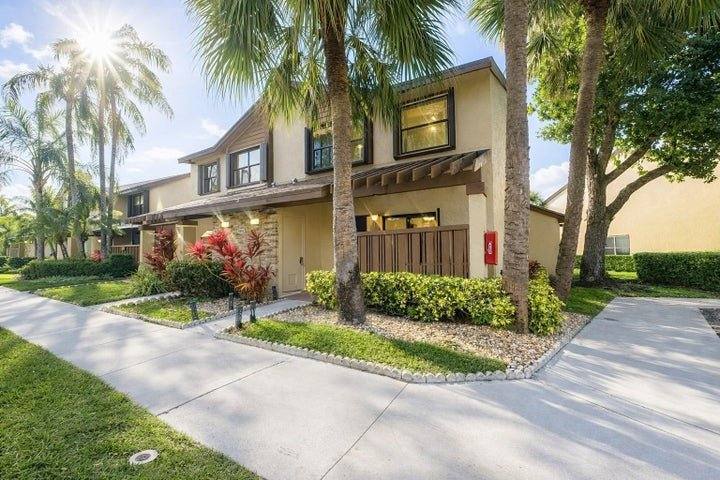 Townhouse for rent at 3950 Cocoplum Circle #3638, Pompano Beach, FL 33063