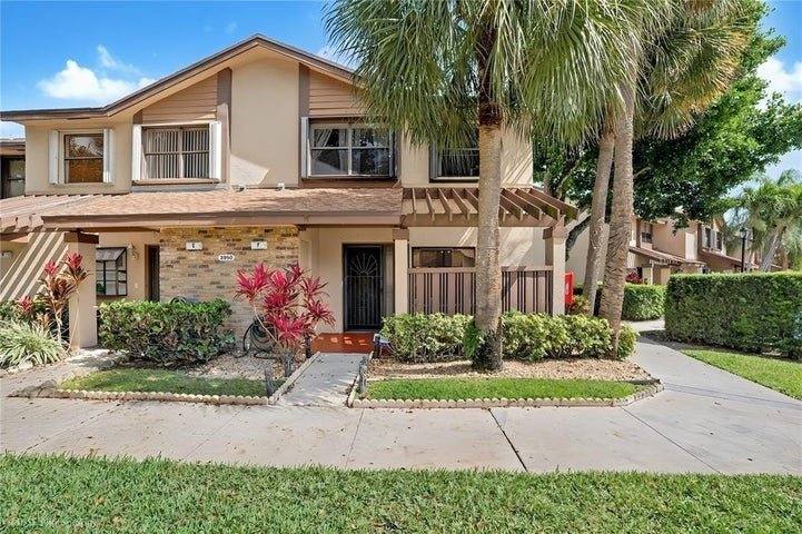 Townhouse for rent at 3950 Cocoplum Circle #3638, Pompano Beach, FL 33063