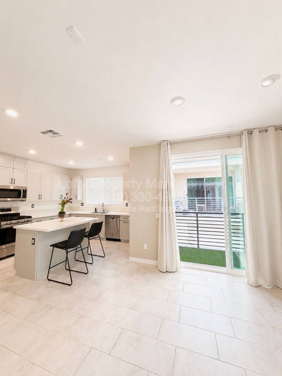 Townhouse for rent at 1991 Affinity Lane, Chula Vista, CA 91915