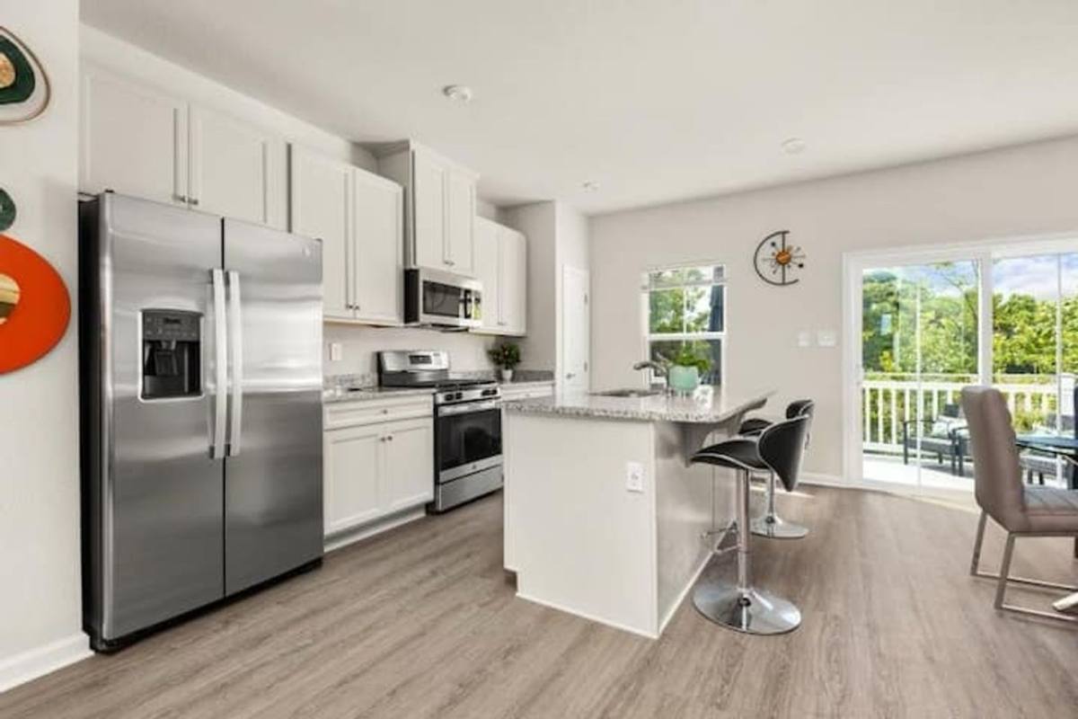 Condo for rent at 207 Falcon Ave, Portsmouth, VA 23701