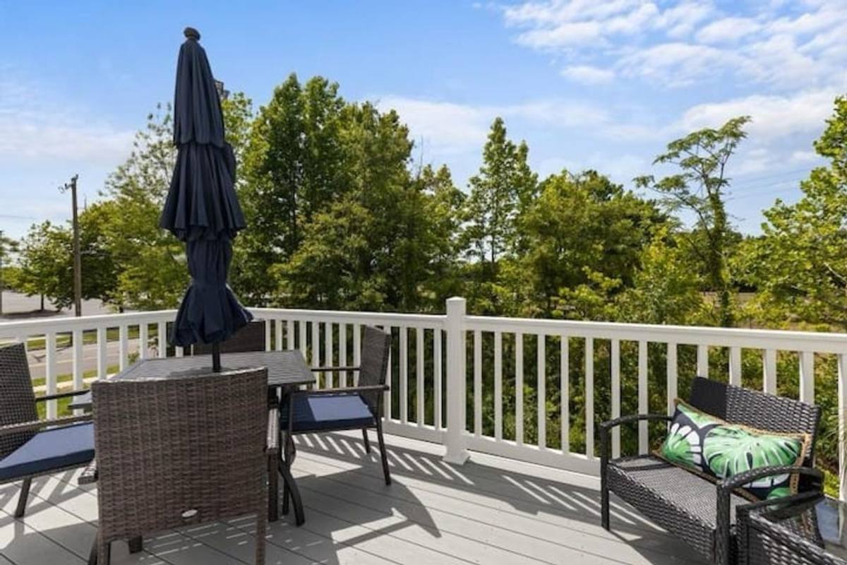 Condo for rent at 207 Falcon Ave, Portsmouth, VA 23701