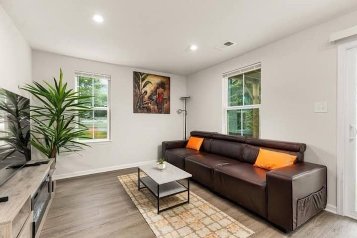 Condo for rent at 207 Falcon Ave, Portsmouth, VA 23701