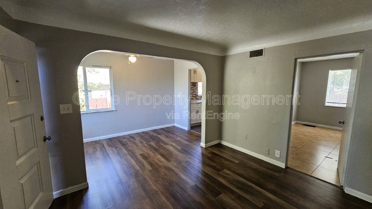Apartment for rent at 1950 Oswego St, Aurora, CO 80010