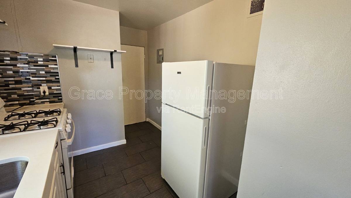 Apartment for rent at 1950 Oswego St, Aurora, CO 80010