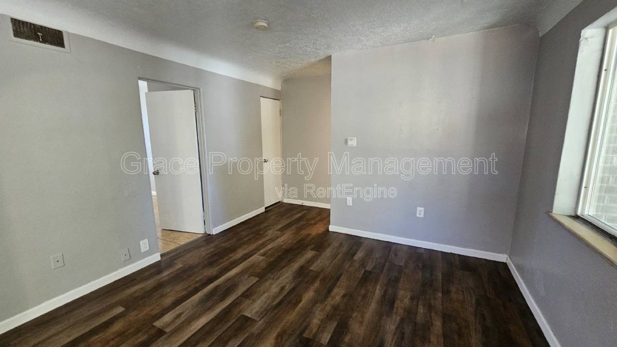 Apartment for rent at 1950 Oswego St, Aurora, CO 80010