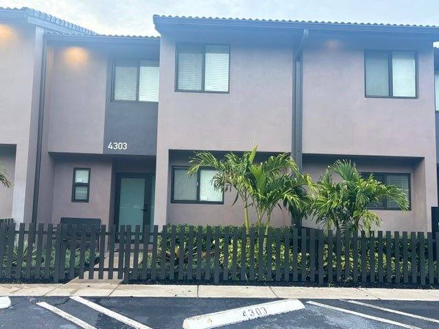 Townhouse for rent at 4315 NW 115th Ave, Coral Springs, FL 33065