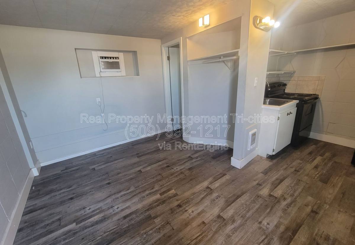 Apartment for rent at 124 W Shoshone St #K, Pasco, WA 99301