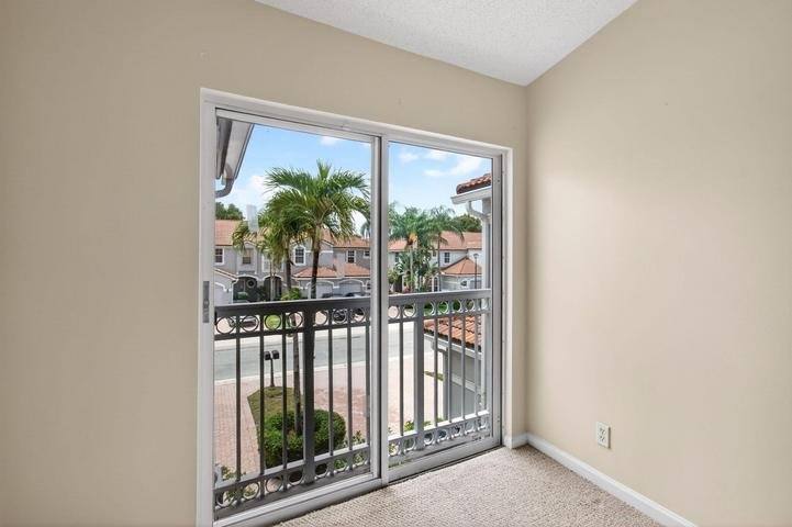 Townhouse for rent at 8289 Via Serena, Boca Raton, FL 33433