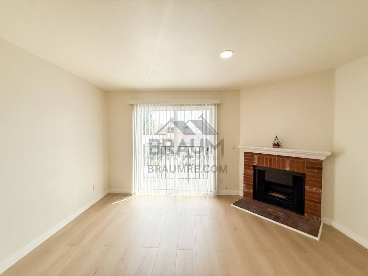 Apartment for rent at 11839 Burbank Bl #1, Valley Village, CA 91607