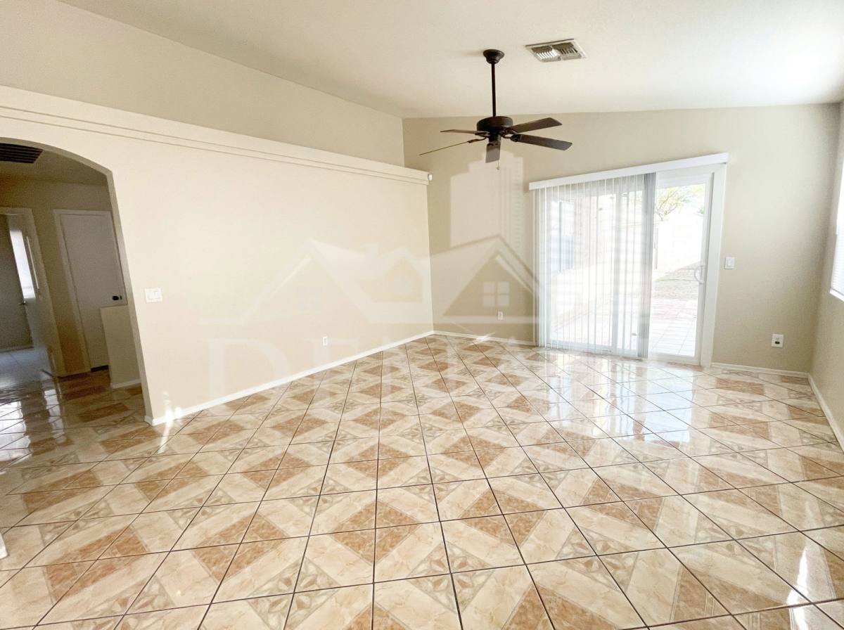 Apartment for rent at 8930 W Catalina Dr, Phoenix, AZ 85037