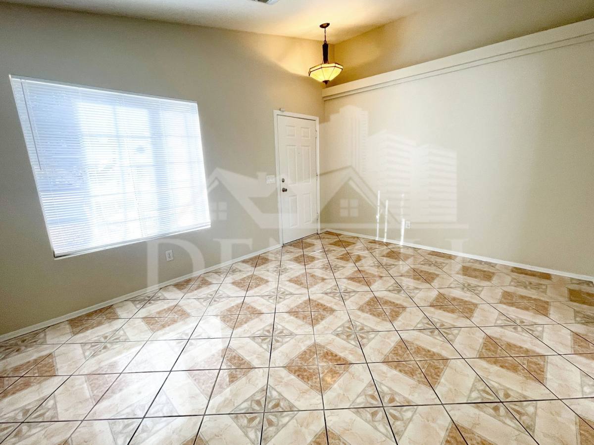 Apartment for rent at 8930 W Catalina Dr, Phoenix, AZ 85037