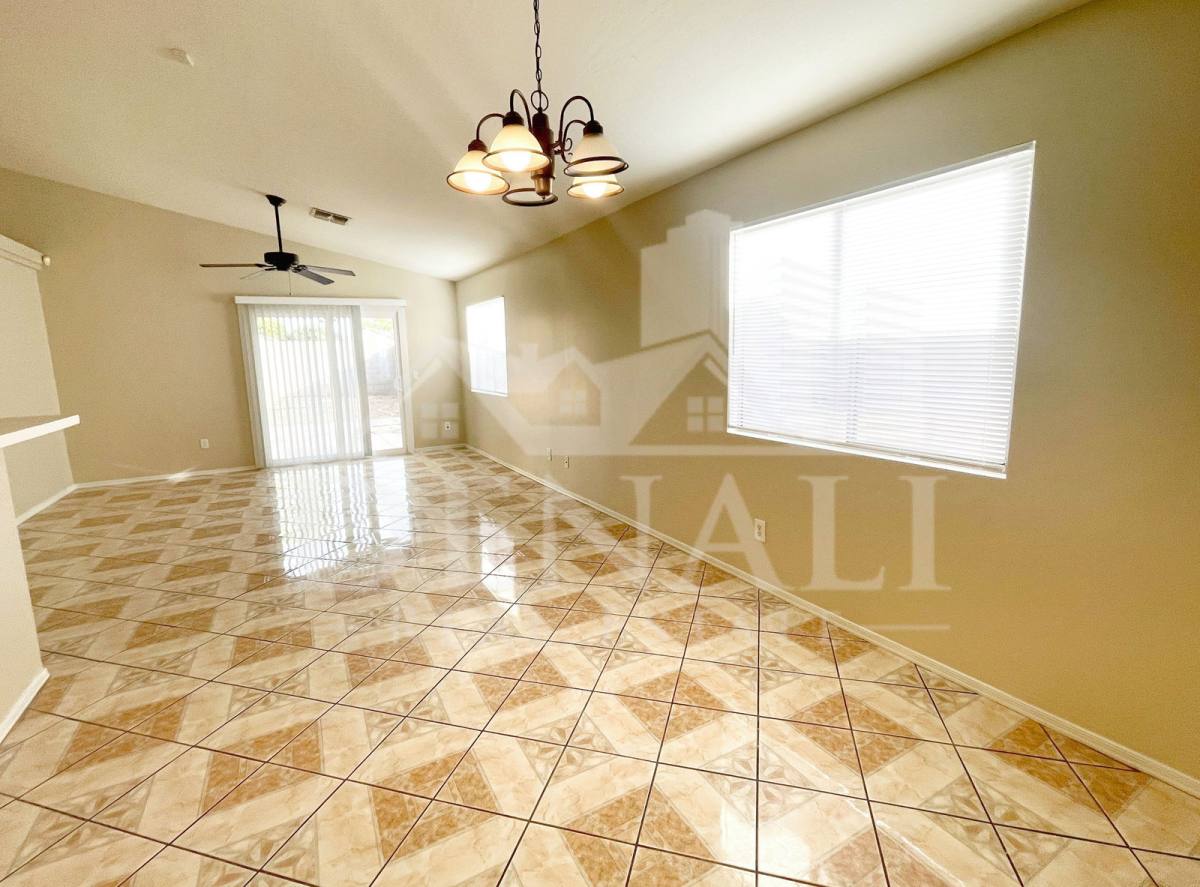 Apartment for rent at 8930 W Catalina Dr, Phoenix, AZ 85037