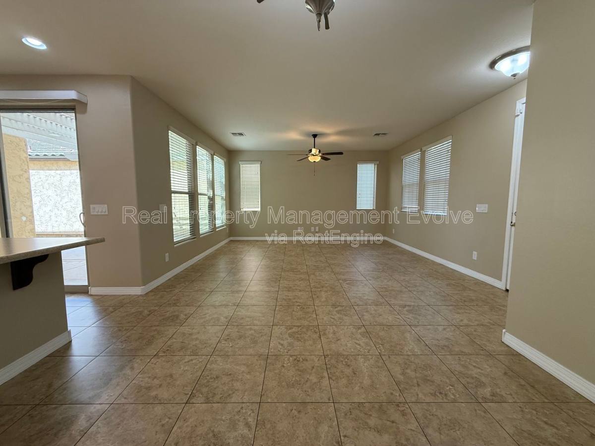 Apartment for rent at 9020 W Nicolet Ave, Glendale, AZ 85305