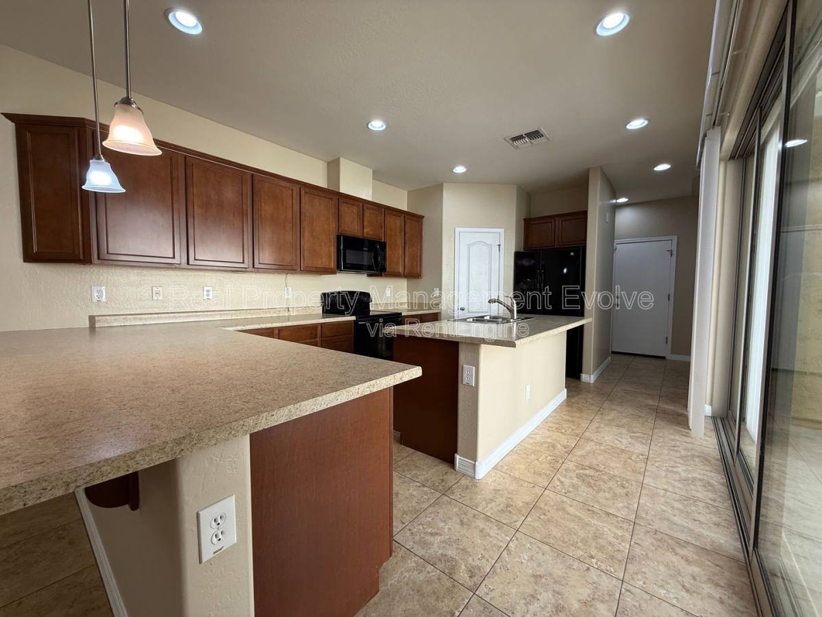 Apartment for rent at 9020 W Nicolet Ave, Glendale, AZ 85305