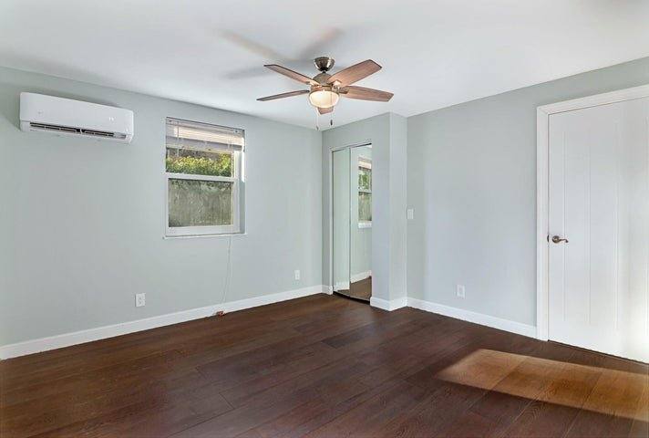 Townhouse for rent at 959 SW 18th St W, Boca Raton, FL 33486