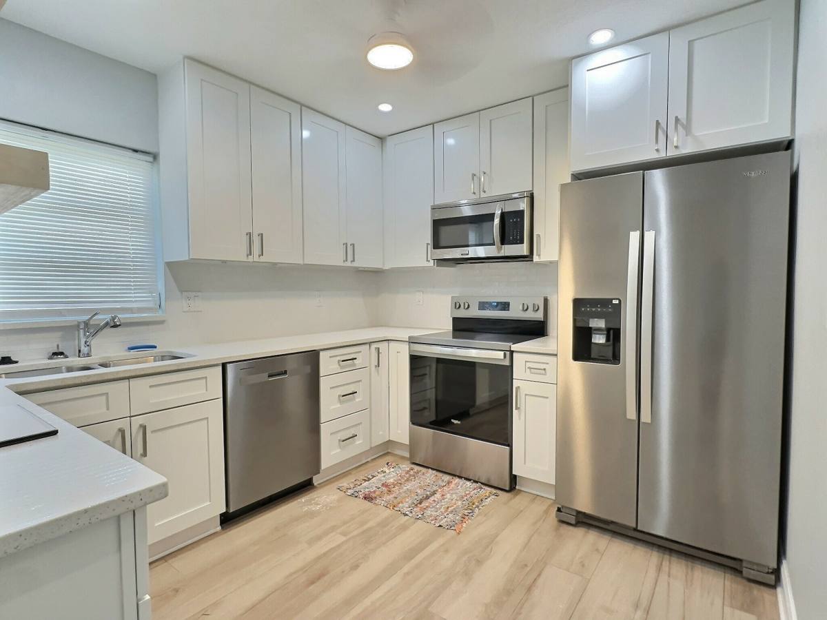 Condo for rent at 5860 Midnight Pass Rd #40, Sarasota, FL 34242