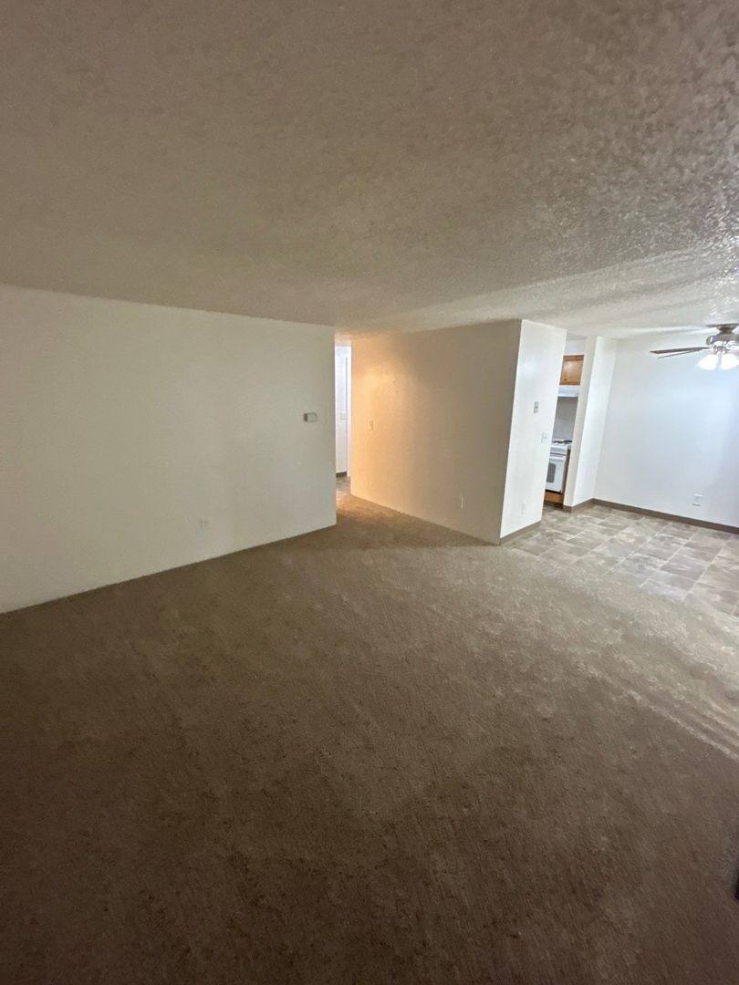 Apartment for rent at 637 Glen Creek Rd NW, Salem, OR 97304