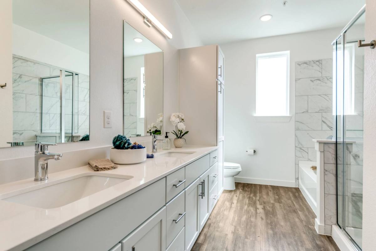 Townhouse for rent at 1000 Fort Worth Ave, Dallas, TX 75208