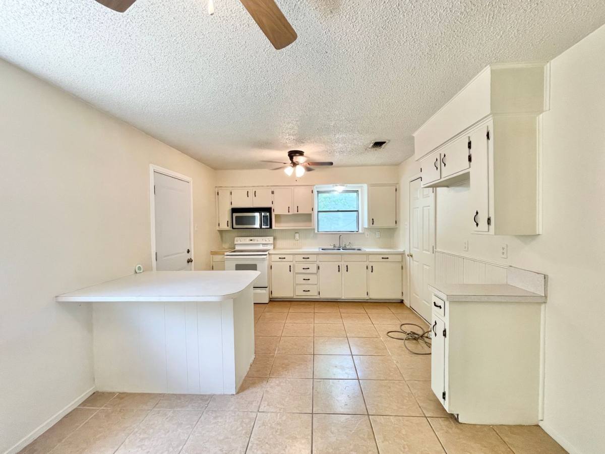 House for rent at 704 N 19th St, Copperas Cove, TX 76522