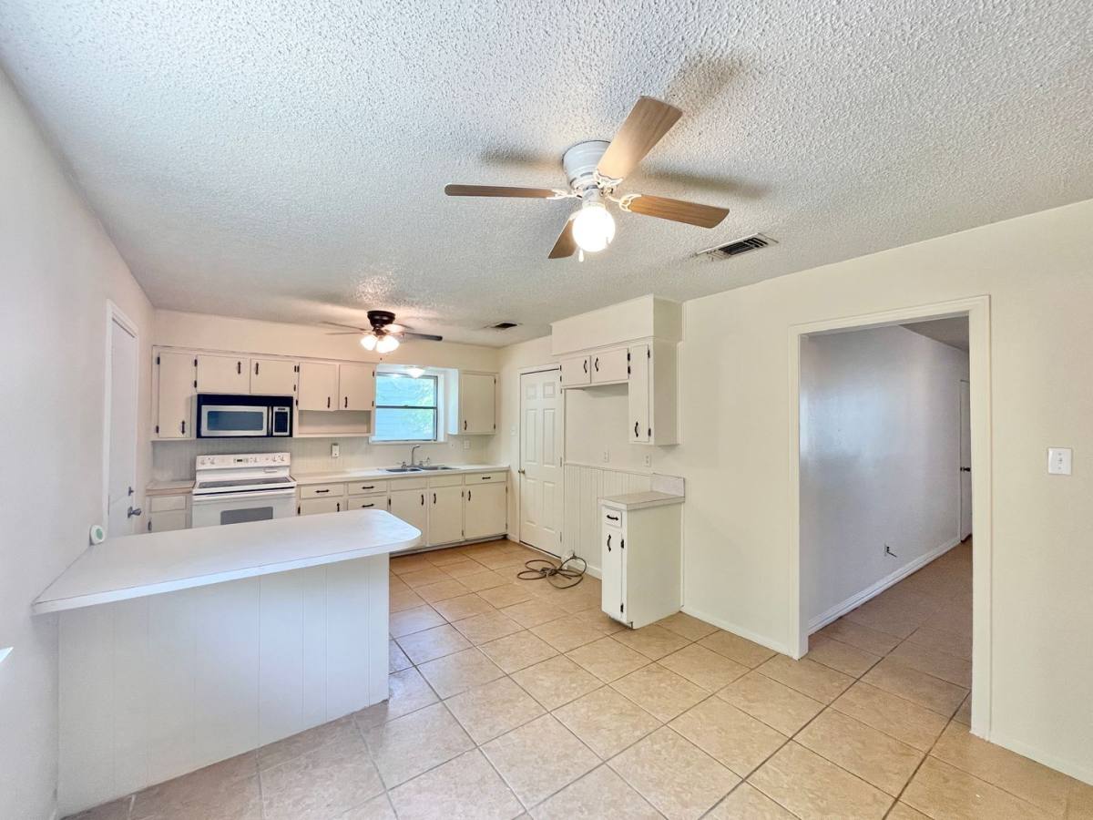 House for rent at 704 N 19th St, Copperas Cove, TX 76522