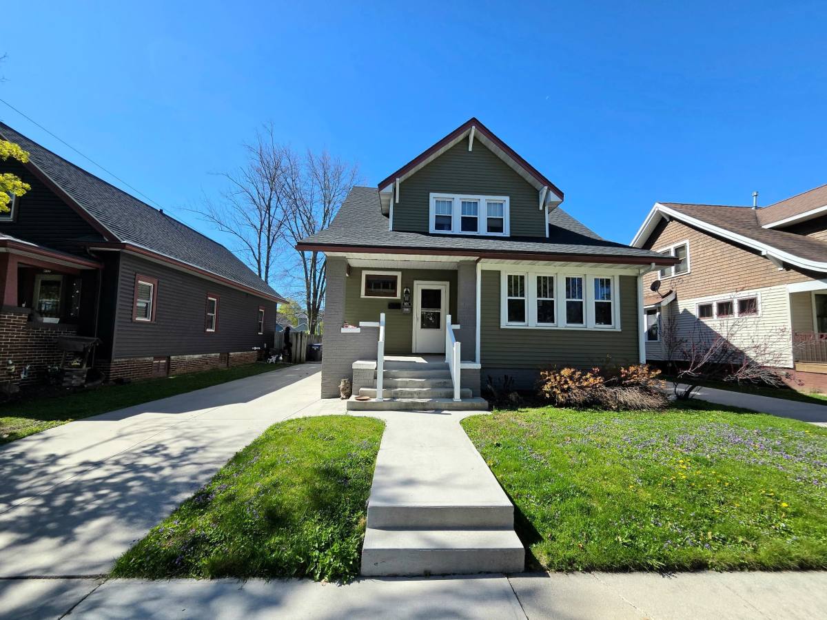 House for rent at 921 Bell Ave, Sheboygan, WI 53081