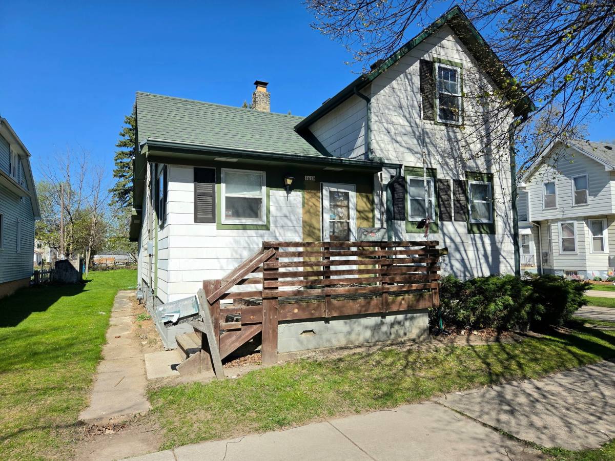 House for rent at 1610 N 11th St, Sheboygan, WI 53081